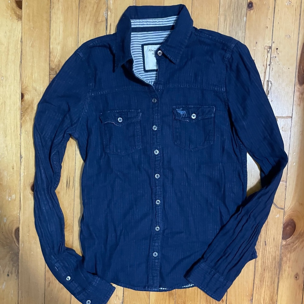 Abercrombie & Fitch button down navy shirt small